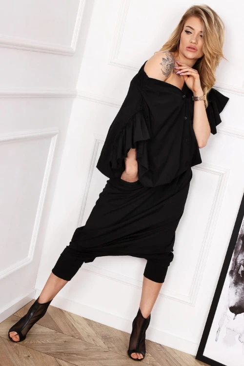 28552 oversize'owa bluzka z bufiastymi falbanami na rękawach