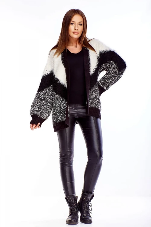 21200 krótki sweter o kroju typu onesize